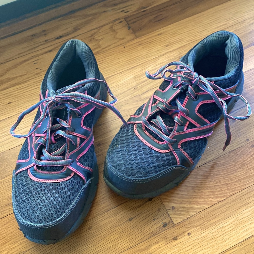 Brahma women’s steel toe shoe - SIZE 5.5